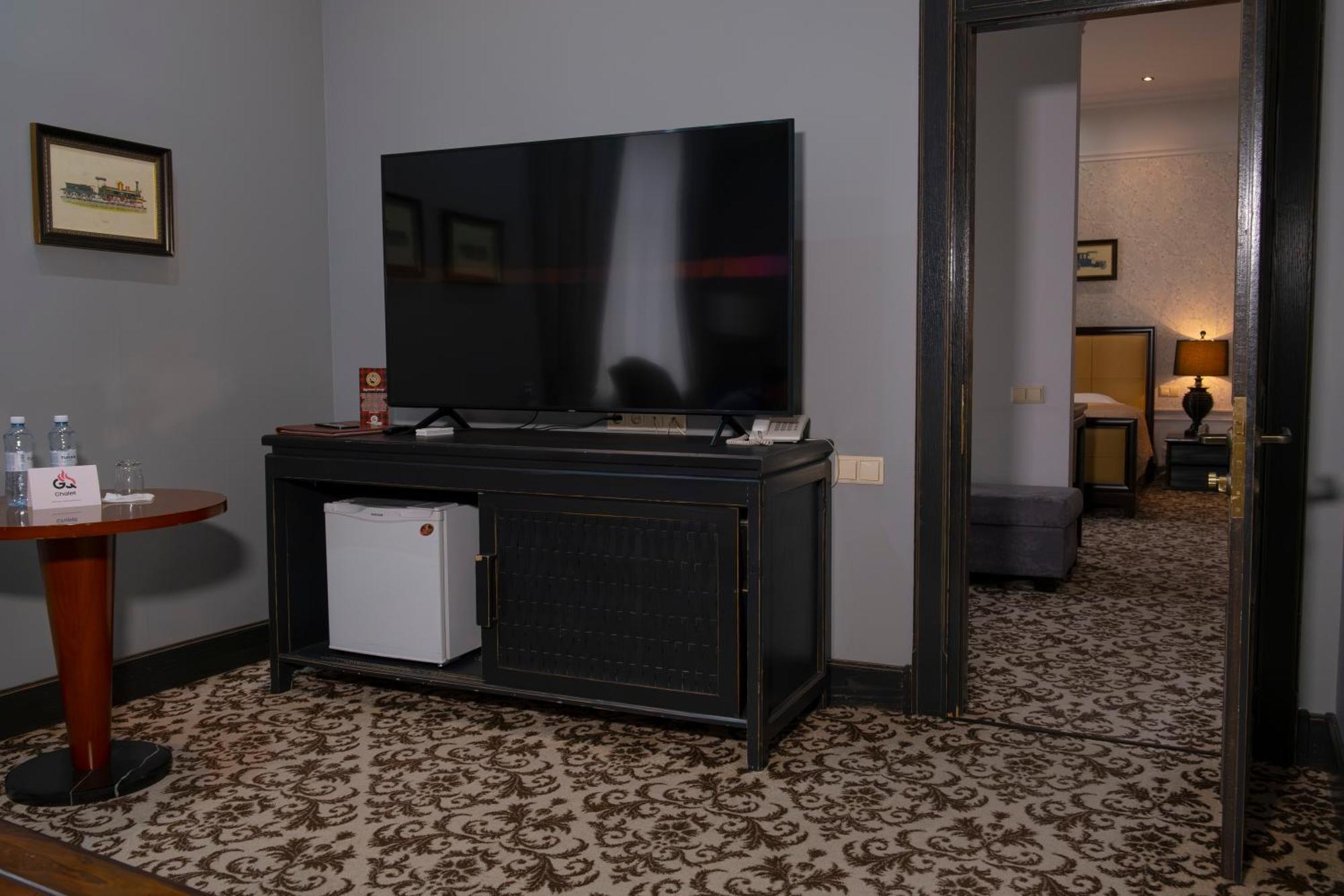 Plaza Hotel Kokshetau Bagian luar foto