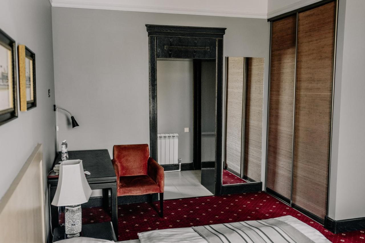Plaza Hotel Kokshetau Bagian luar foto