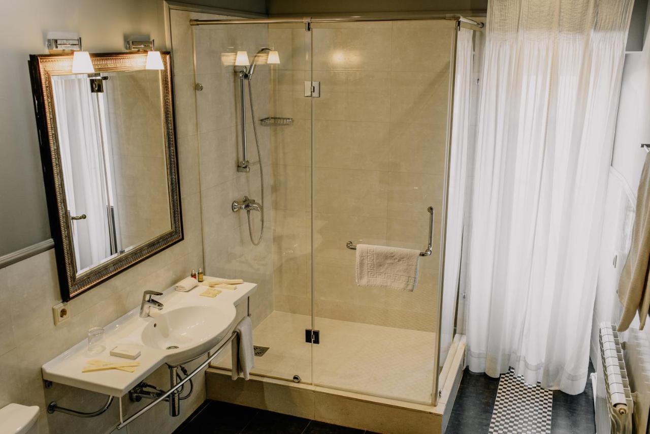 Plaza Hotel Kokshetau Bagian luar foto